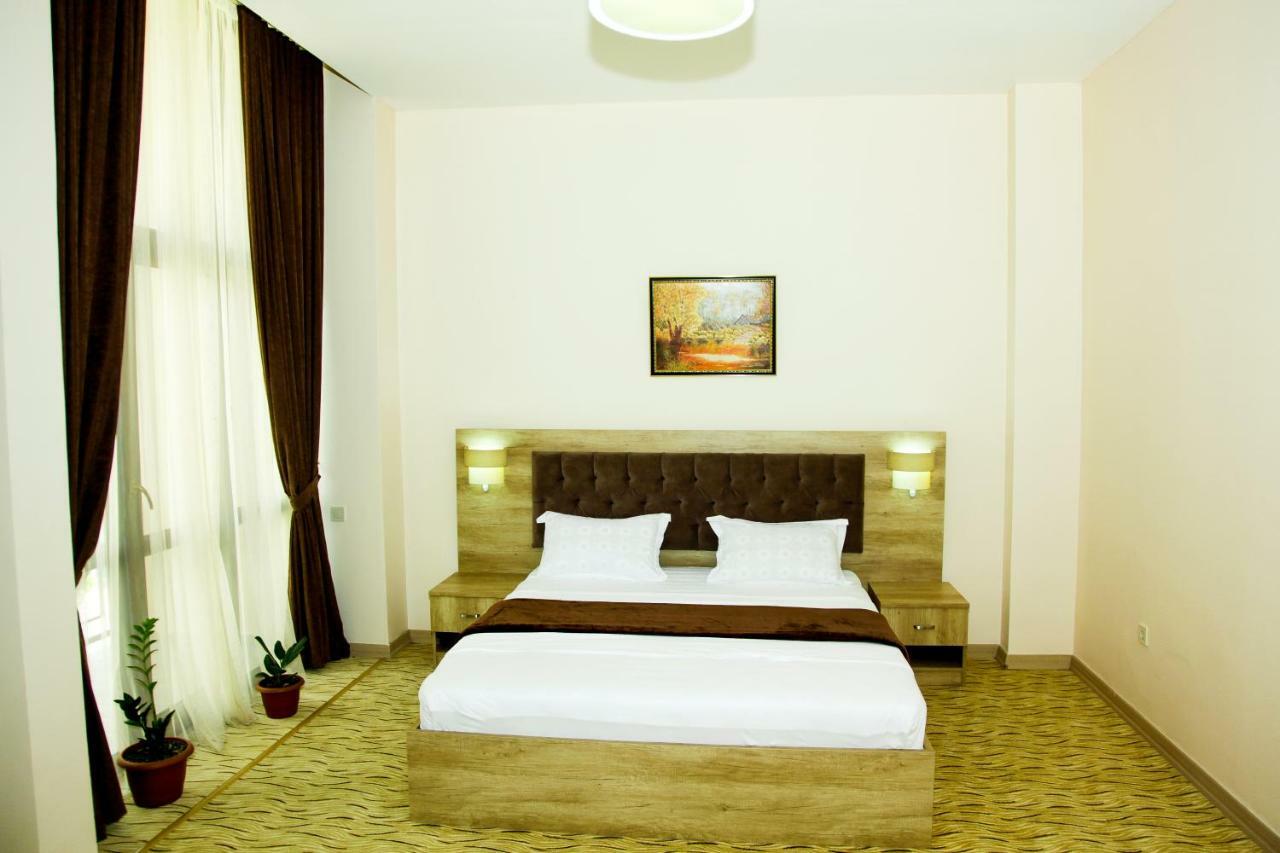 Hotel Grand Zugdidi Luaran gambar