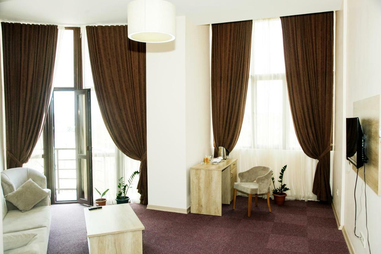 Hotel Grand Zugdidi Luaran gambar