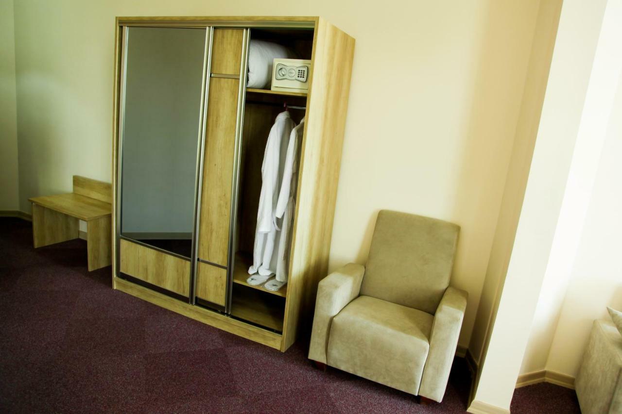 Hotel Grand Zugdidi Luaran gambar