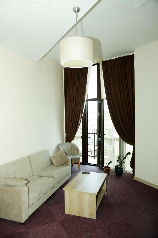 Hotel Grand Zugdidi Luaran gambar