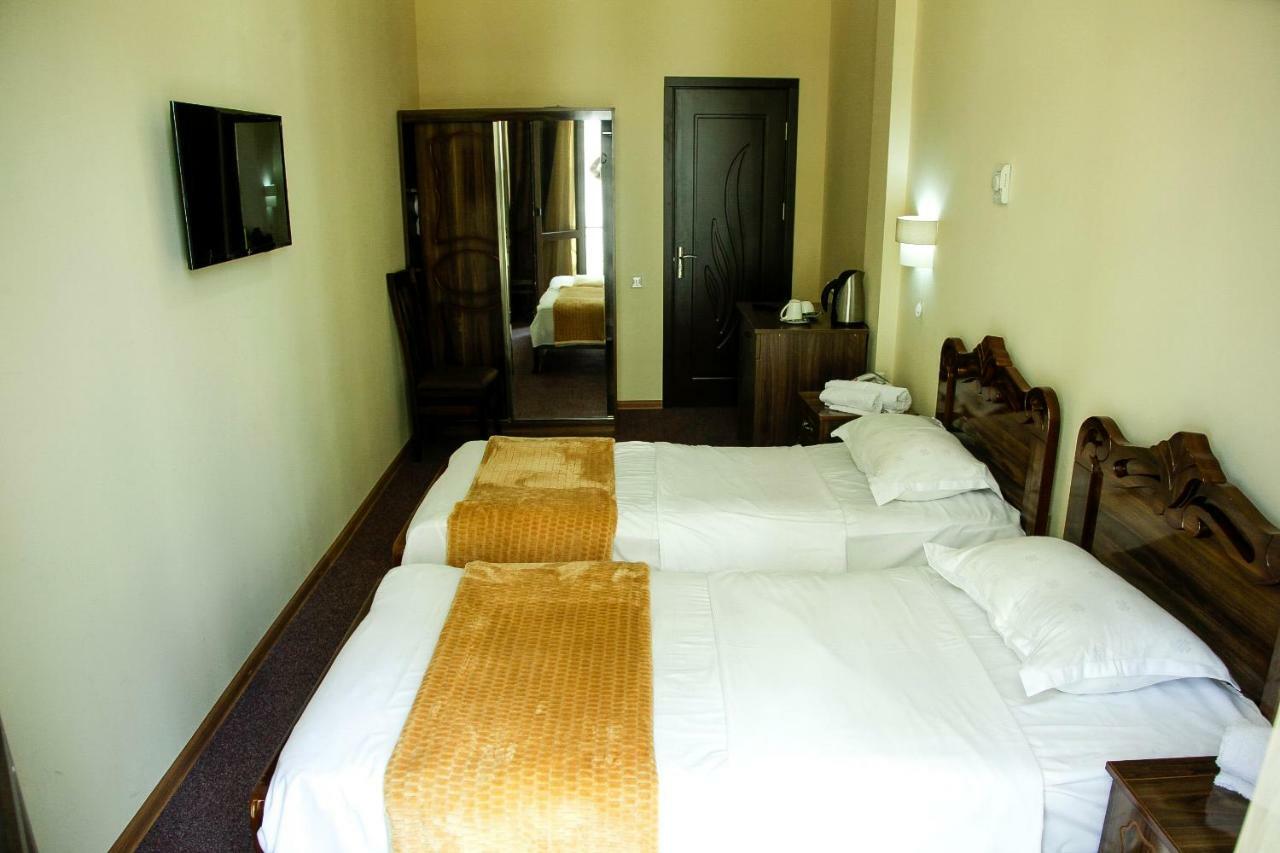 Hotel Grand Zugdidi Luaran gambar