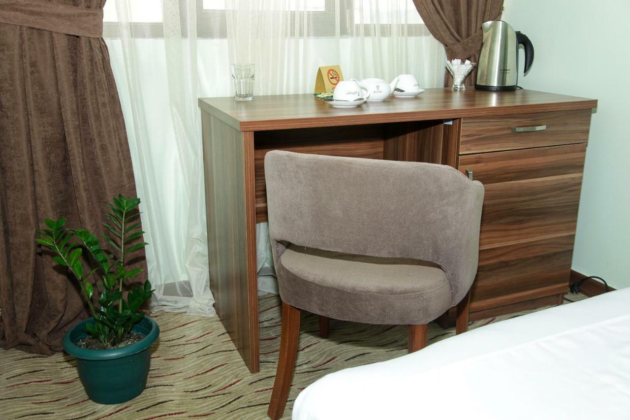 Hotel Grand Zugdidi Luaran gambar