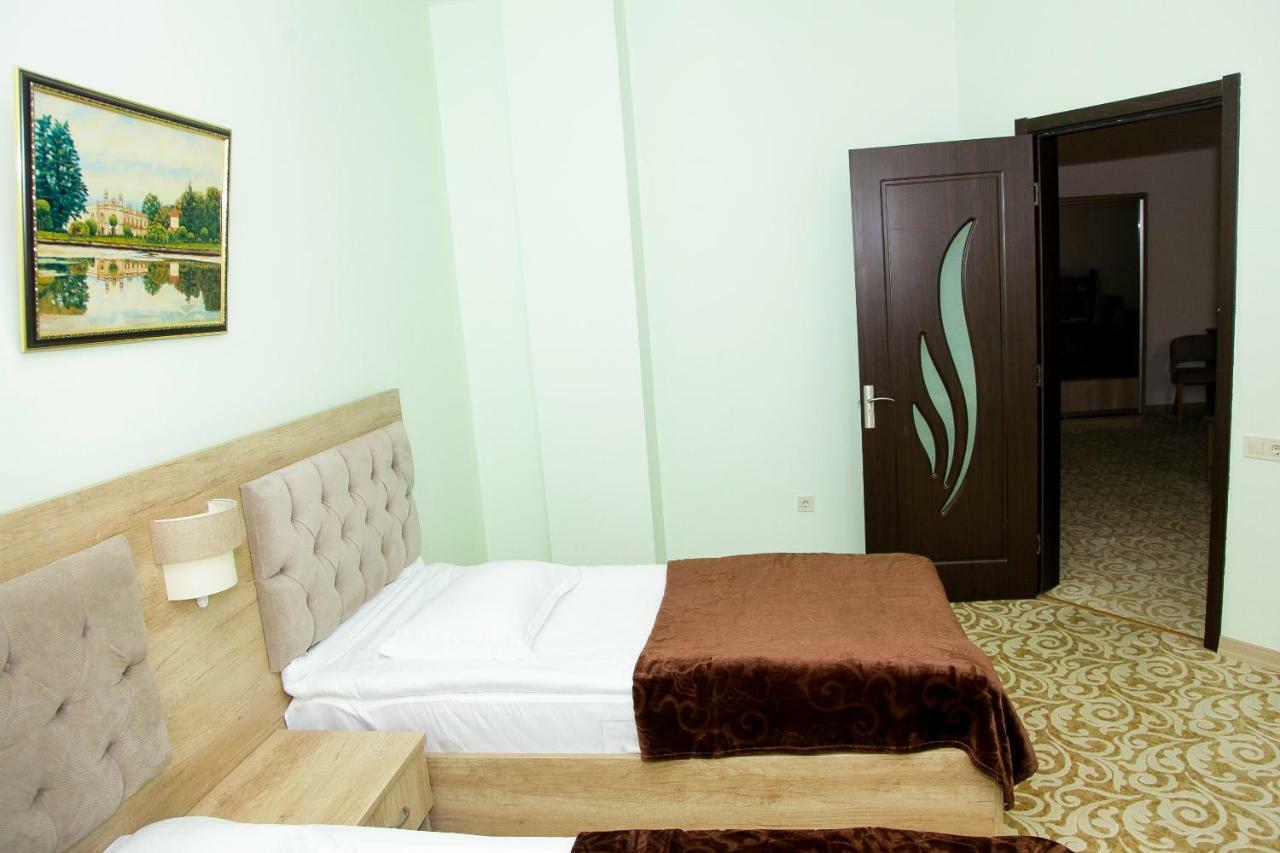 Hotel Grand Zugdidi Luaran gambar