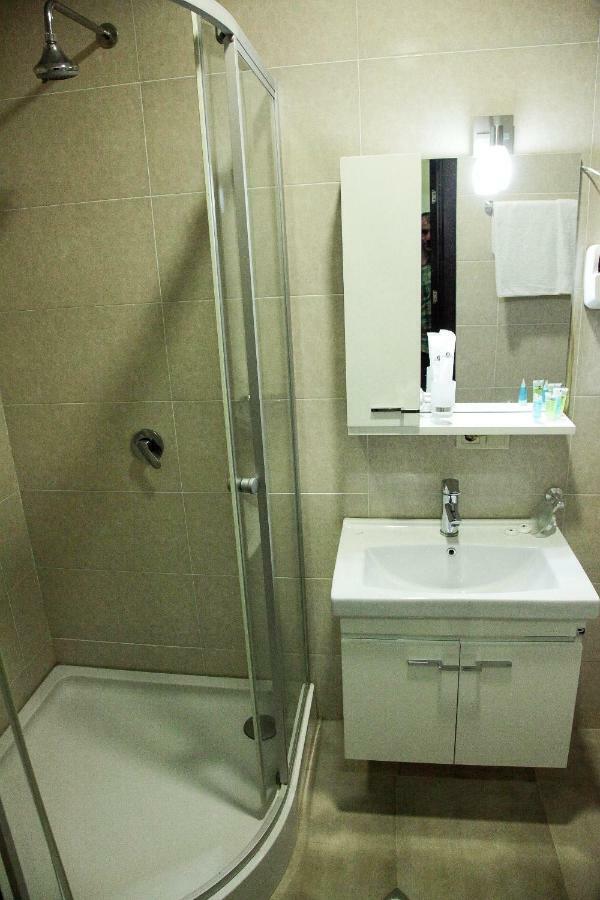 Hotel Grand Zugdidi Luaran gambar